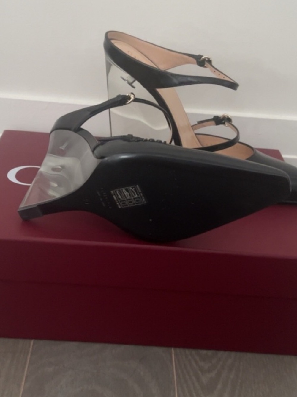 Gucci Black Patent Leather Pointed Mary-Jane Mules with Clear Block Heel - Picture 8 of 11